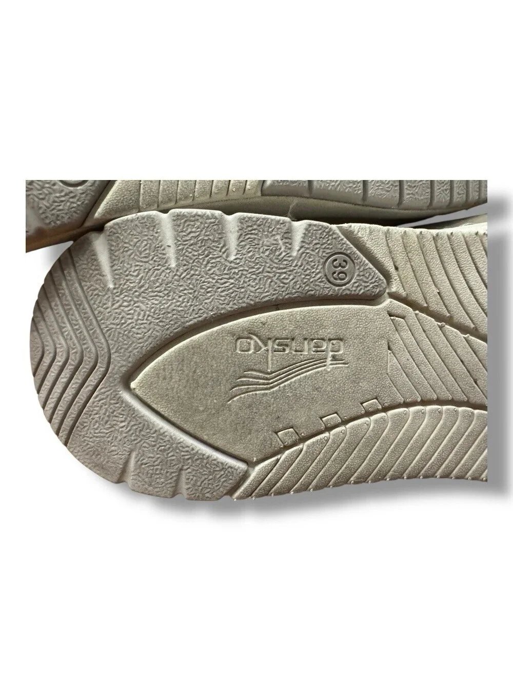 Dansko Leela Sneaker Taupe Brown Nubuck Comfy Athletic Shoe Women’s EU 39 US 8.5